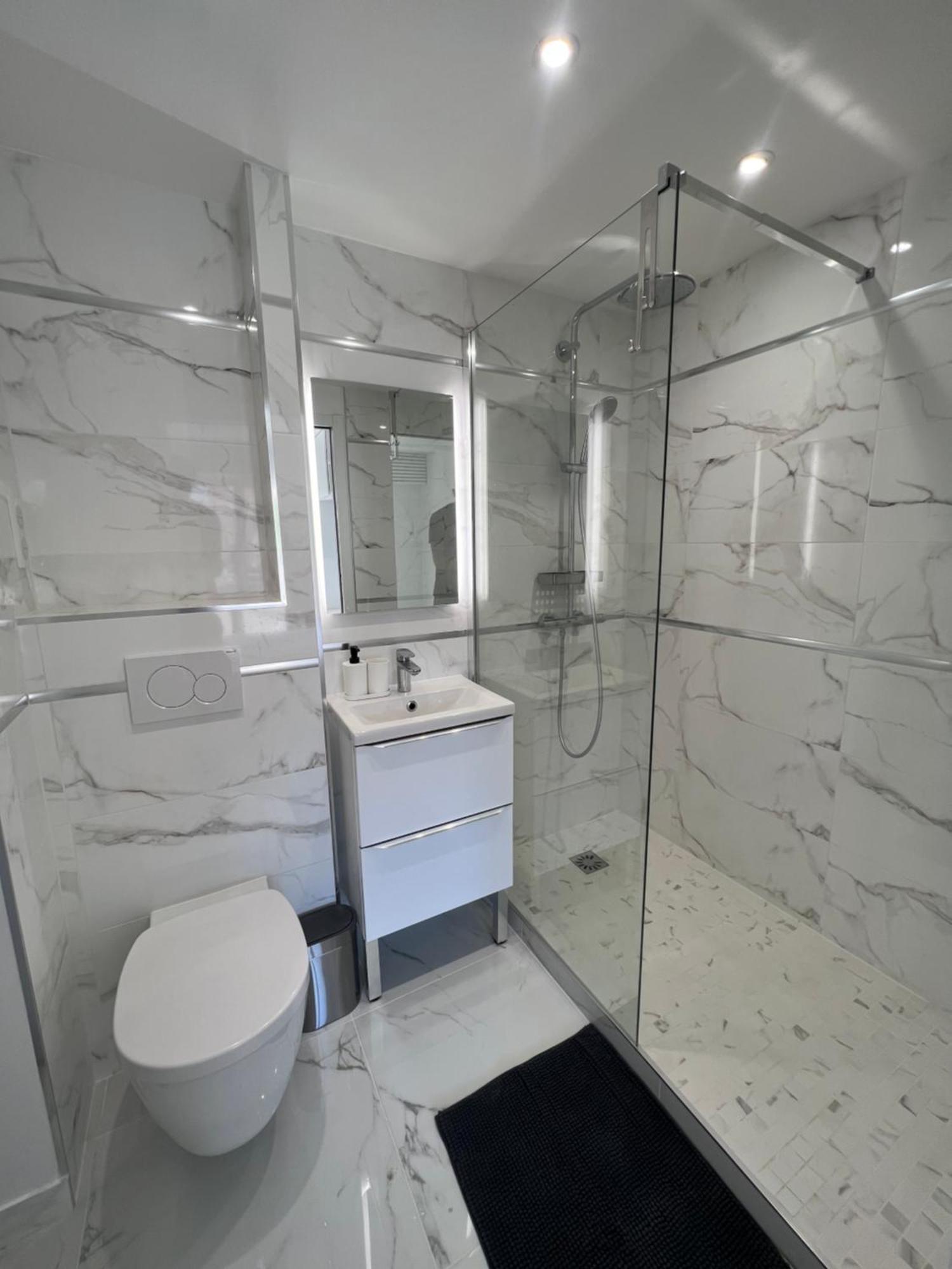 T2 Neuf Hyper Centre Ville Sanary Bagian luar foto